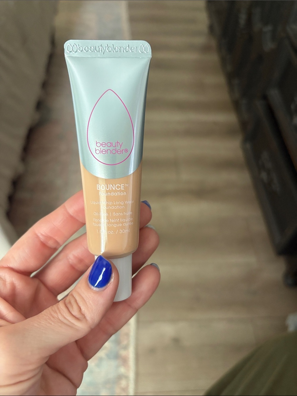 Beautyblender Bounce Liquid Whip Foundation - 2.10 C Light Buff